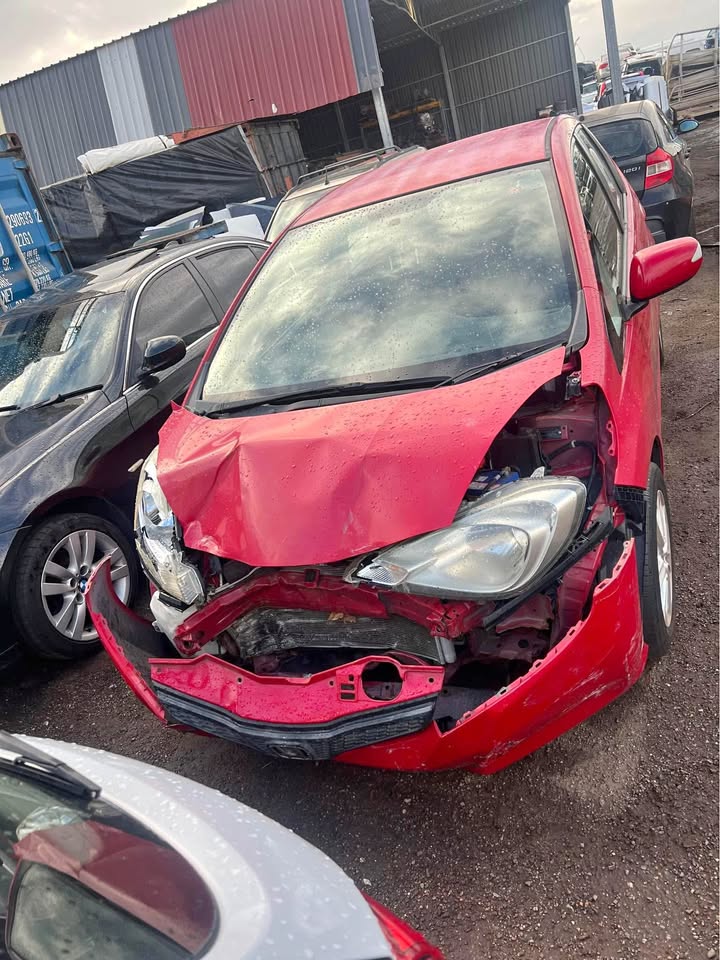 Accindent HONDA JAZZ 2012 cash 
